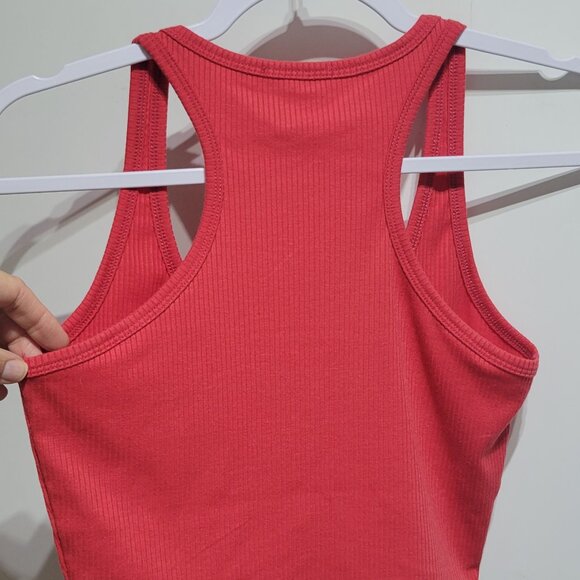 Red Ribbed Crop Tank - Picture 3 of 5